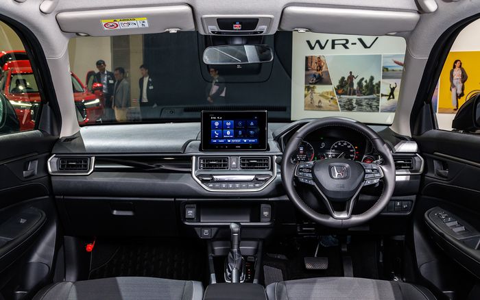 Interior Honda WR-V spek Jepang.