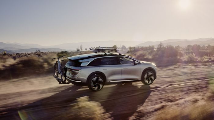 Lucid Gravity menjadi mobil SUV pertama Lucid Motors.