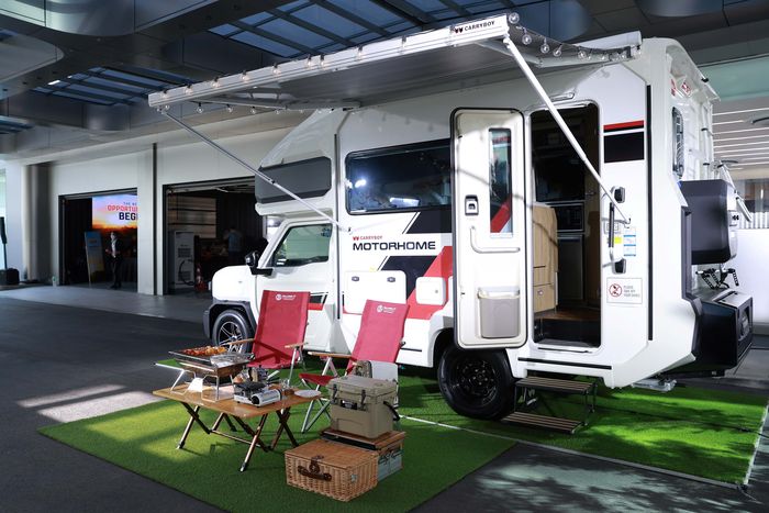 Toyota Hilux Champ Motorhome buatan Carryboy