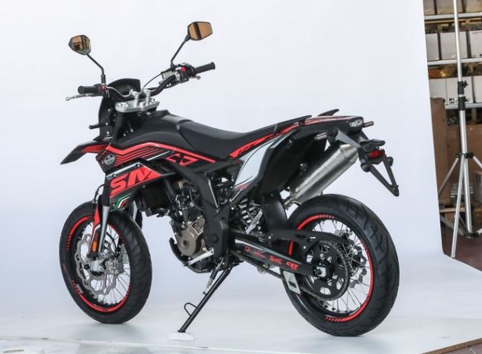 buritan FB Mondial SMX 125 Motard