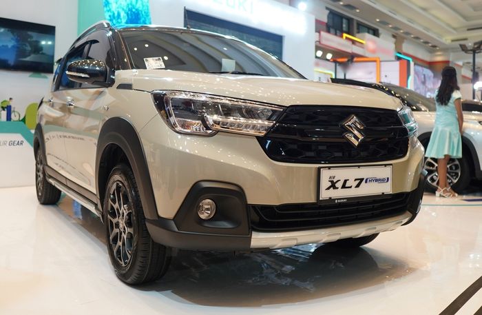 Suzuki XL7 berhasil dapat penghargaan mobil terfavorit di GIIAS Bandung 2023