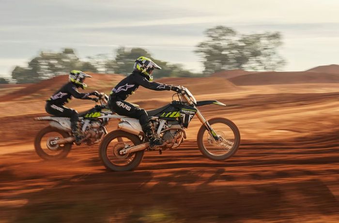 Triumph TF 250-X memiliki spek motocross kompetisi