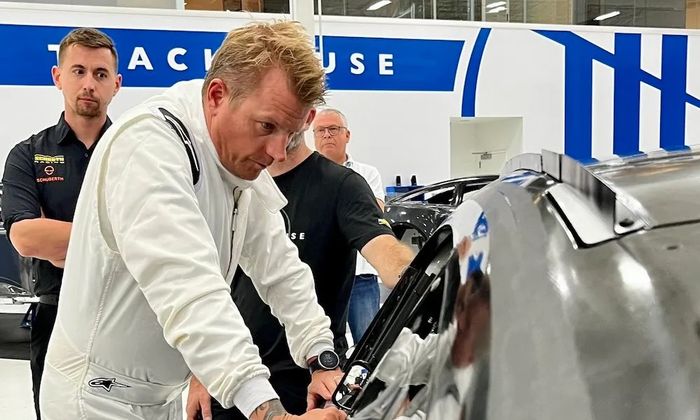 Kimi Raikkonen pernah balapan dengan Trackhouse Racing di NASCAR