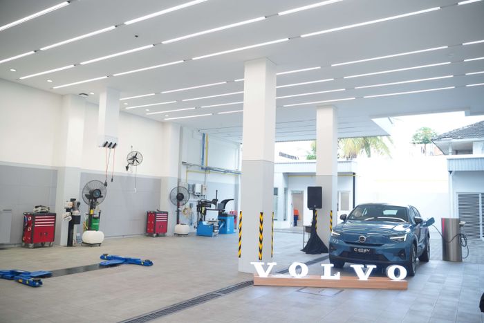 Penampakkan bagian dalam bengkel Volvo Cars Soroso 