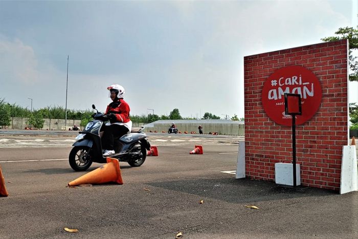 Safety riding diikuti ribuan perempuan dari Sabang sampai Merauke