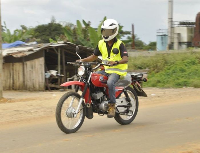 Yamaha AG100 banyak digunakan para pekerja dan relawan di Afrika