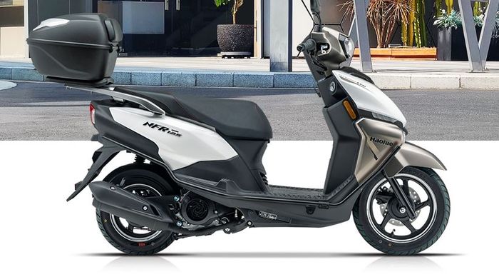 NFR125 memiliki varian dengan box belakang dan crash bar