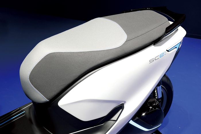 Honda SC e: Concept mempunyai body yang lebih dari Honda EM1 e: