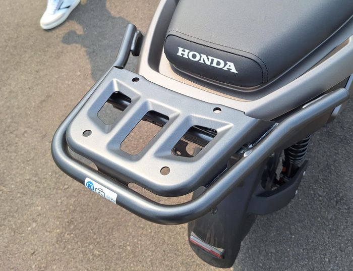 Untuk harga baseplate (rear carriernya) Honda EM1 e: Plus adalah Rp 591 ribu