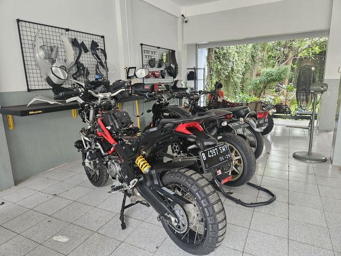 Kantor sekaligus workshop Kabelsetan Wire Solution Center, bisa langsung pasang di tempat