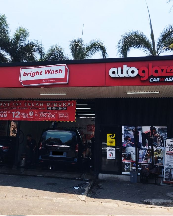 Pilihan lokasi bisa di parkiran mal atau ruko