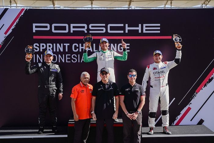 Podium Sprint Race Porsche Sprint Challenge Indonesia Seri Kedua