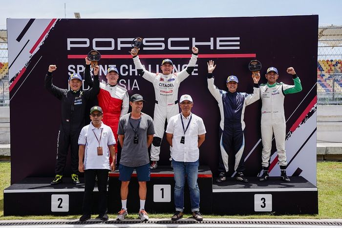 Podium Endurance Race Porsche Sprint Challenge Indonesia Seri Kedua