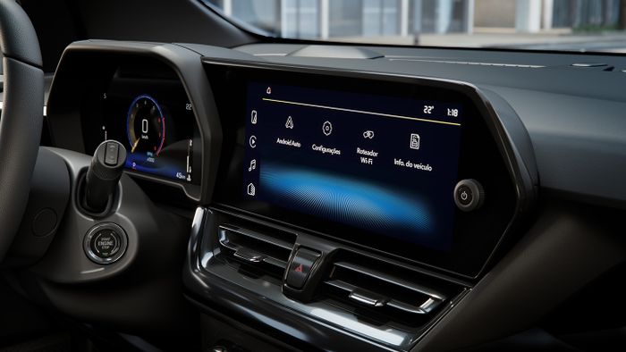 Interior Chevrolet Spin facelift sudah mendapatkan head unit baru dan instrumen digital.
