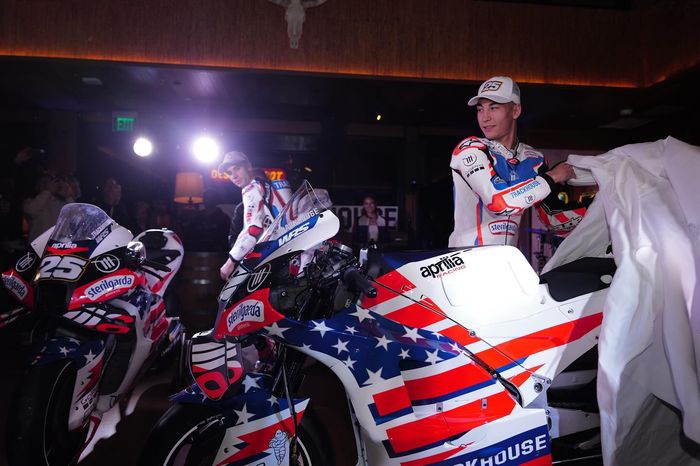Livery tim Trackhouse Racing MotoGP 2024, bersama Miguel Oliveira dan Raul Fernandez