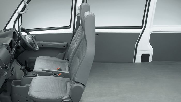 Detail interior Nissan Clipper EV 2-seater.
