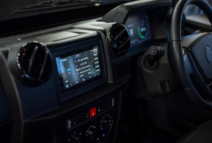 tampilan interior Spartan EV 2.0