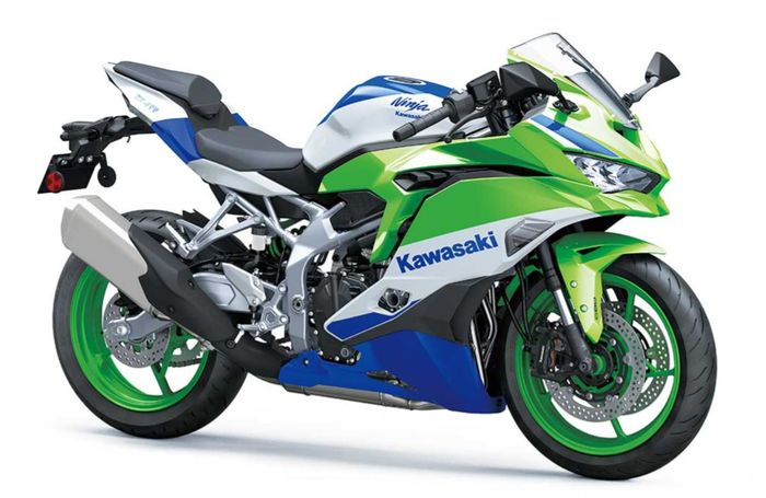 livery retronya terinspirasi dari motor balap Kawasaki ZXR