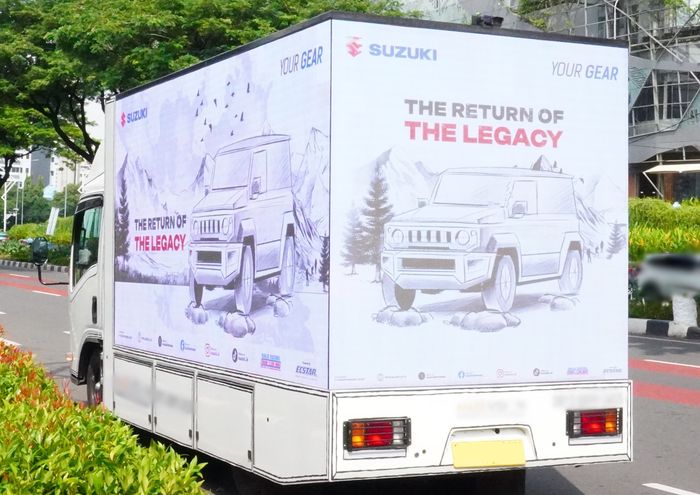 Wahh.. ada penampakan gambar Suzuki Jimny nih di Suzuki Caravan Tour