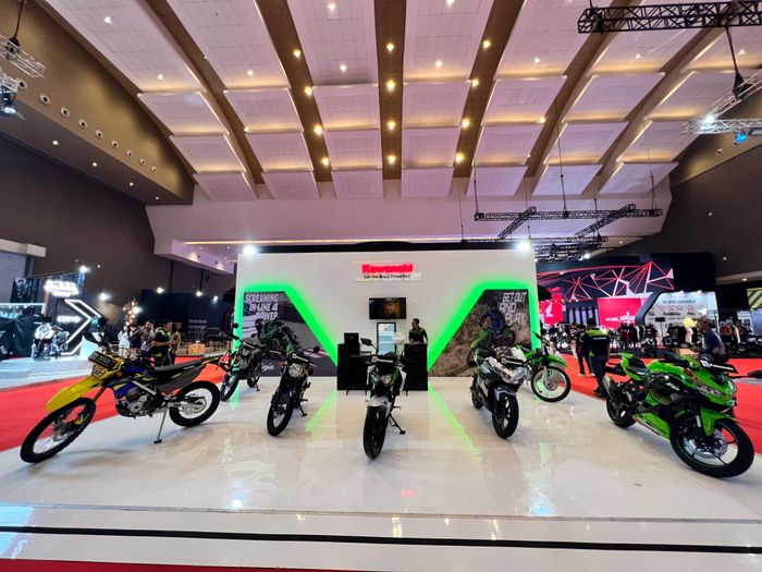 Beberapa line up motor Kawasaki juga hadir di IIMS 2024
