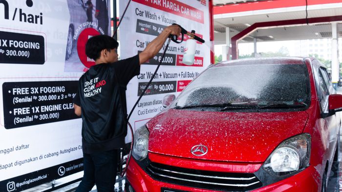 Cuci mobil dari autoglaze
