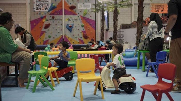 Booth untuk anak-anak di IIMS 2024