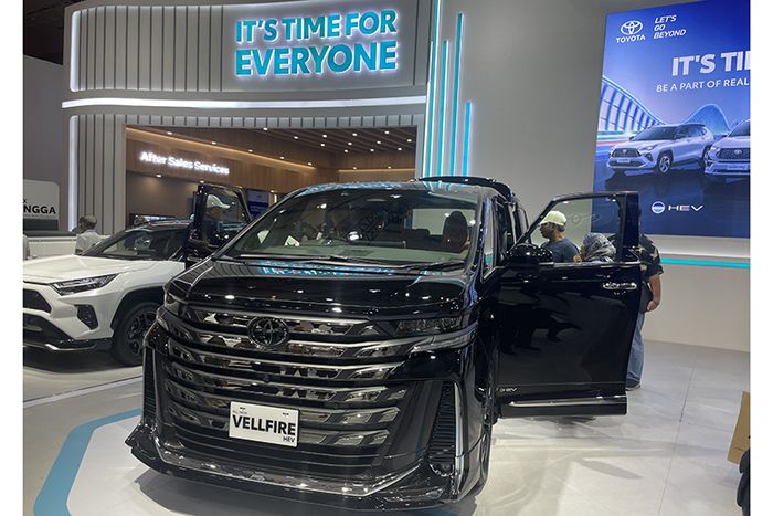 Toyota Vellfire di IIMS 2024.