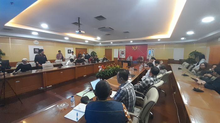 perwakilan anggota Asosiasi Knalpot Seluruh Indonesia (AKSI) kembali menemui MenkopUKM untuk melakukan audiensi dan mengeluhkan terkait produk knalpot 