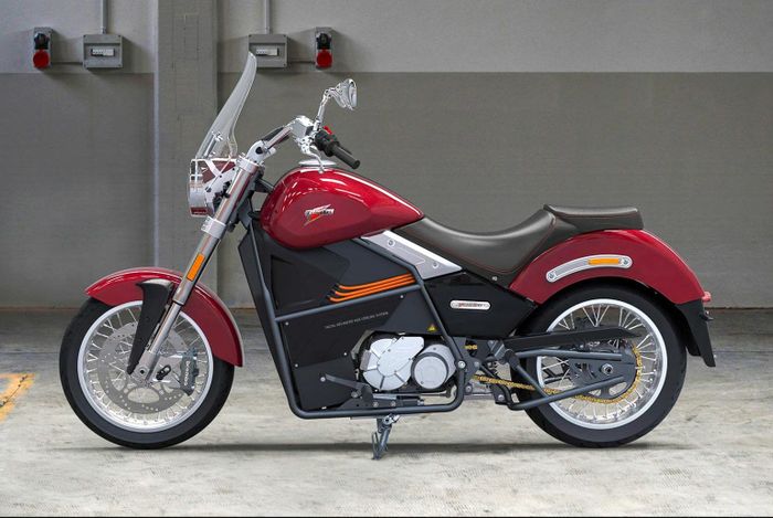 powertrainnya menggunakan girboks mekanik 5-pecepatan dan rantai untuk menyalurkan output ke roda belakang