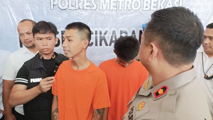 Polsek Cikarang Barat berhasil menangkap dua pelaku begal yang sempat viral di Underpass Cibitung