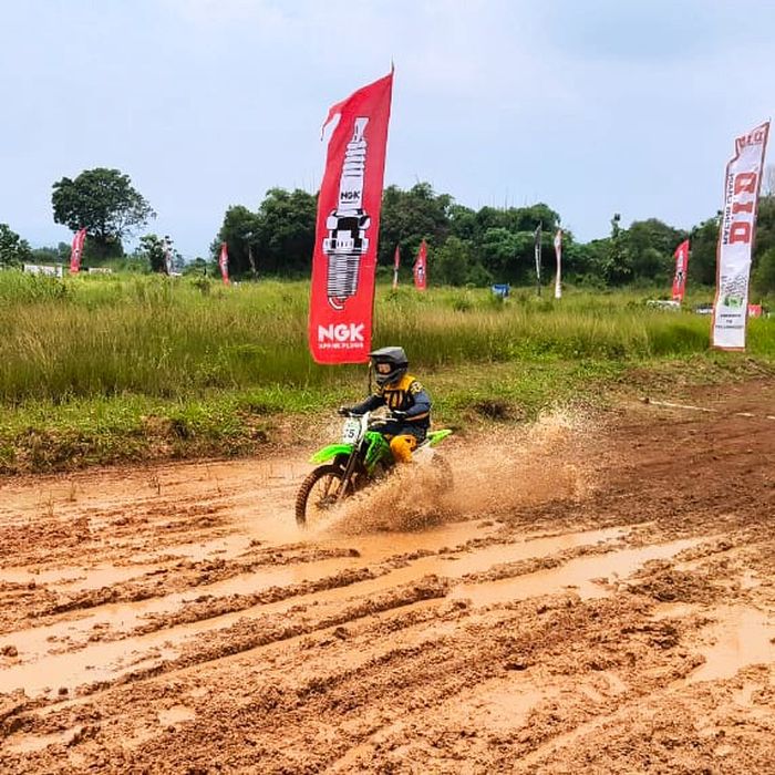 Menurut pihak Kawasaki Motor Indonesia, pemilik trail Kawasaki bisa memanfaatkan  sirkuit Get Out and Play Land di Jonggol, Jawa Barat untuk asah skill