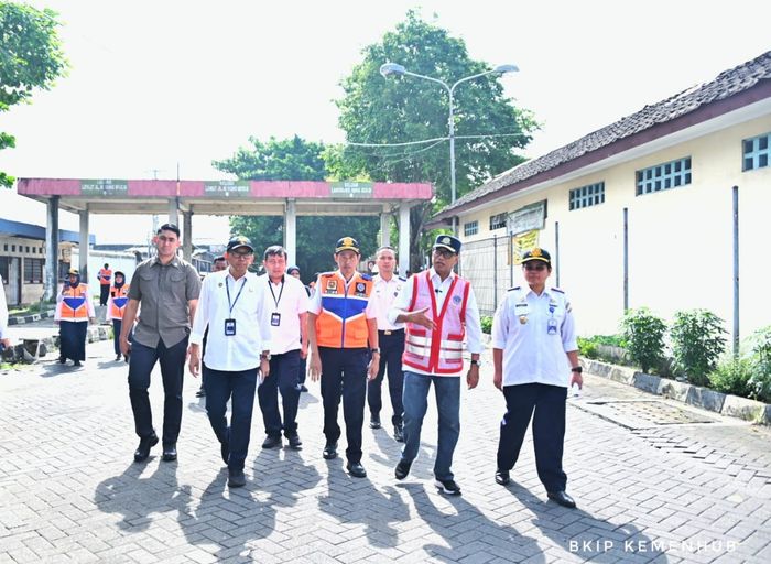 Menteri Perhubungan Budi Karya Sumadi mengecek Terminal Tipe A Giwangan Yogyakarta 