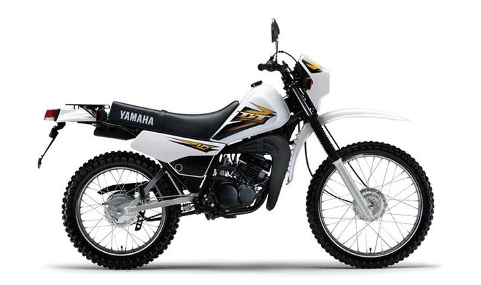 rak besi di bagian belakang bisa digunakan untuk mengangkut muatan