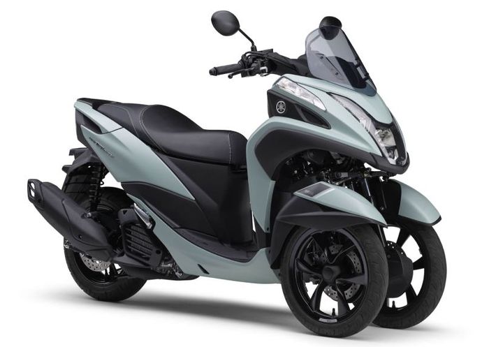 detail tampilan Yamaha Tricity warna Matte Light Greenish Gray Metallic 1