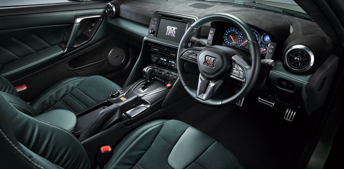 Interior Nissan GT-R 2025