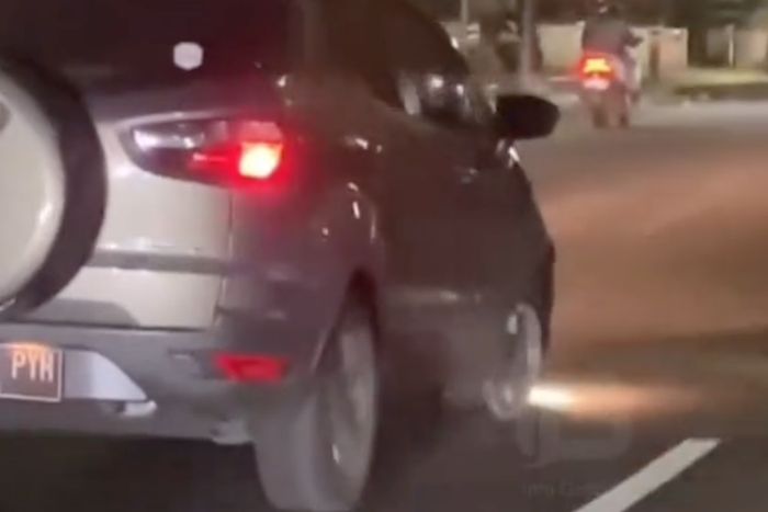 Video saat Ford EcoSport melaju tanpa ban hingga dikejar massa karena dikira tabrak lari