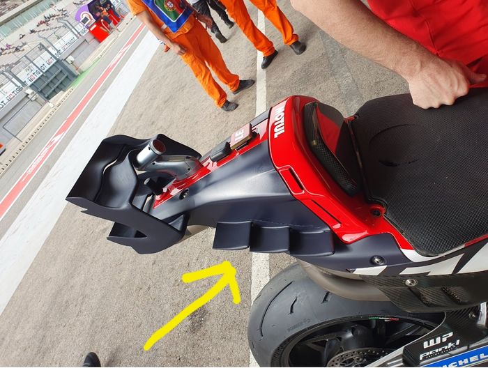 Bentuk sirip belakang KTM RC16 Pedro Acosta