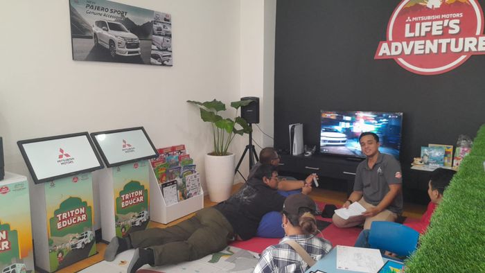 PT MMKSI) kembali menghadirkan posko mudik dengan tema 'Mitsubishi Motors Adventure Points