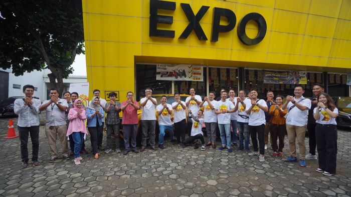 Redaksi GridOto.com dan Adira Finance