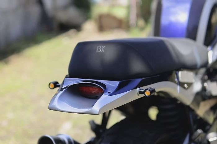  Stoplamp LED ditanam di ujung buritan BMW R 1200 RT custom 