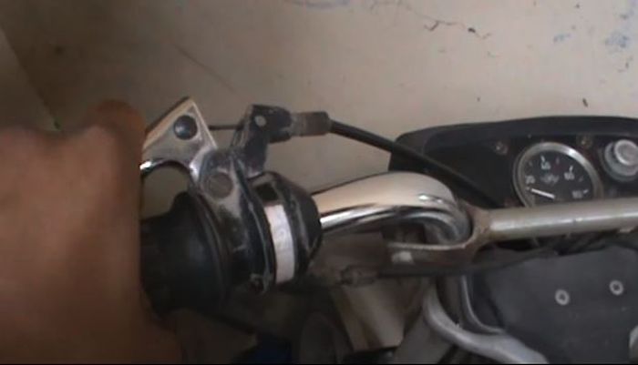 operan gigi Royal Enfield Silver Plus mirip Vespa Klasik