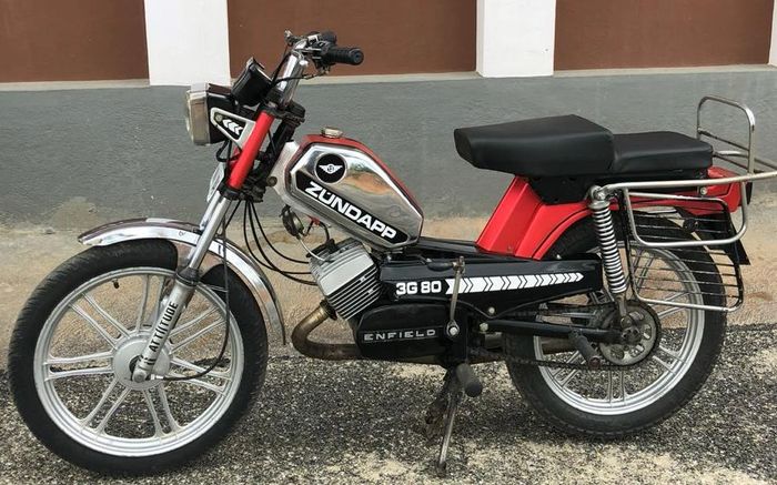 posisi kick starter ada di sebelah kiri