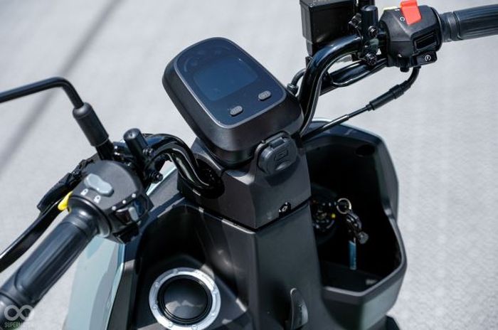 tampilan kokpit Kymco Dollar