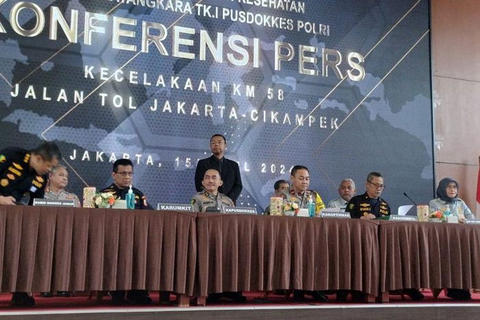 Konferensi Pers kecelakaan maut KM 58 tol Jakarta-Cikampek (Japek)