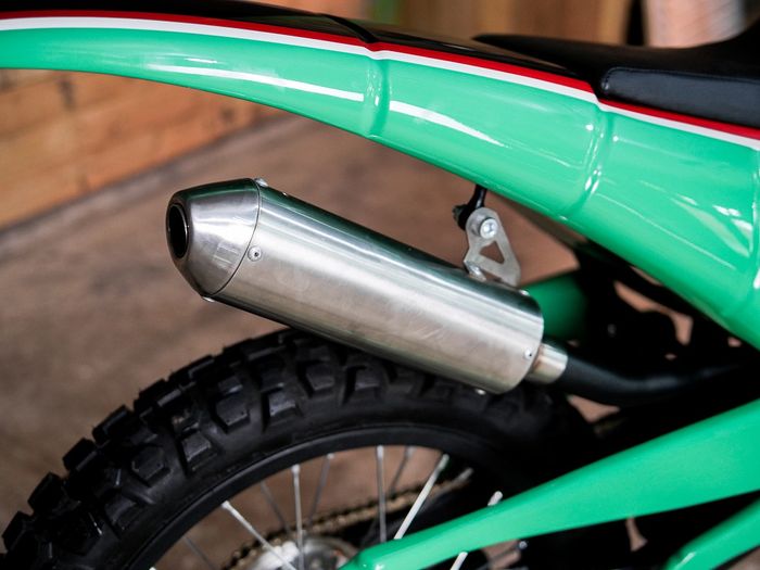 Knalpot custom sumbang suara gahar si Belalang Tempur