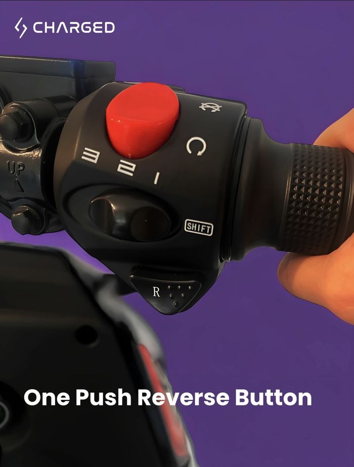 Khusus di tipe Chaged Rimau dan Maleo, terdapat tombol reverse (mundur) di saklar sebelah kanan