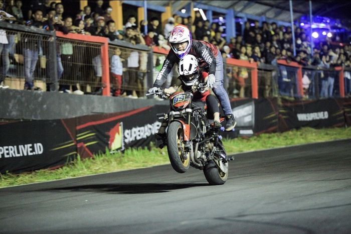Freestyler kondang Wawan Tembong dipastikan turut meramaikan jalannya Superchallenge Supermoto Race 2024 Seri Kejurnas