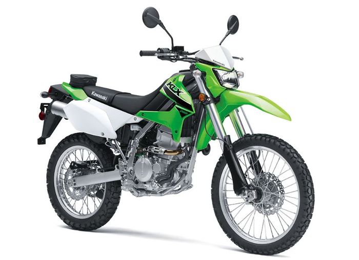 detail tampilan Kawasaki KLX250 model year 2024, hanya tersedia dalam warna Lime Green