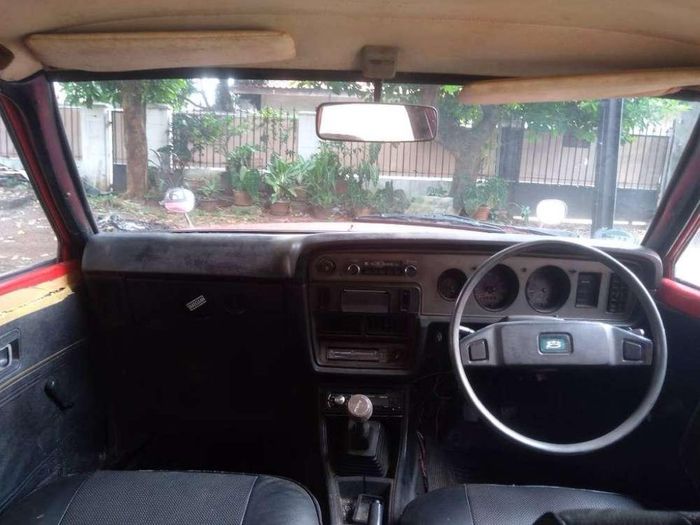 Interior Toyota Corolla KE30