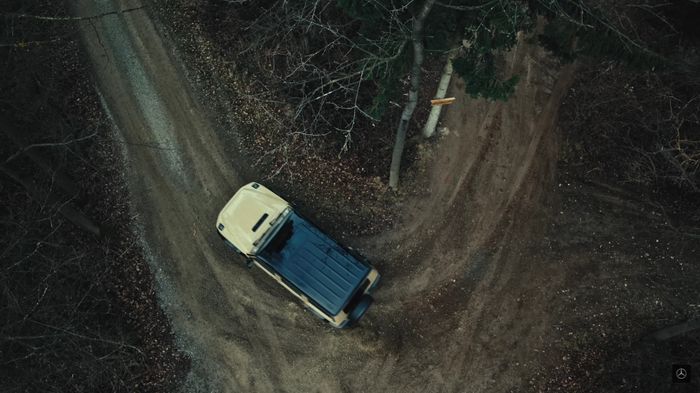 Fitur G-STEERING Mercedes-Benz G580 with EQ Technology.